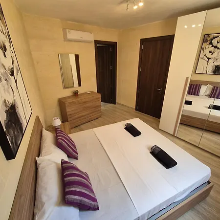 Guest house Hacienda By The Nest Fontana