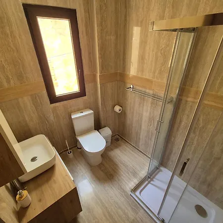 Hacienda By The Nest Fontana